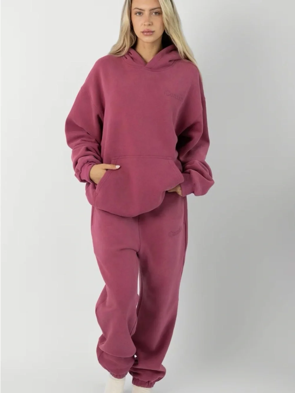 Women's Comfrt minimalist Hoodie and Swear set size Medium - Picture 2 of 3